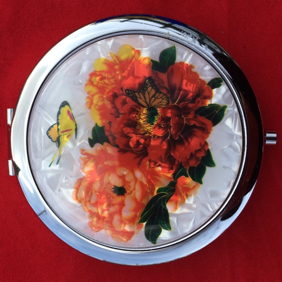 New Beautifully Crafted Compact Mirror - Picture 1 of 1